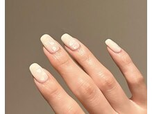 ノラ ミナミアオヤマ(NORA MINAMIAOYAMA)/ホワイトハート埋め込みネイル