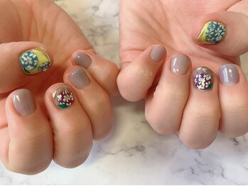 マリアンジュ(MariAnju)/ジェルネイル★ポップな紫陽花柄