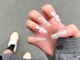 エムネイル(M-Nail)の写真/【心斎橋駅徒歩2分】肌馴染みの良いカラーで上品な指先を演出♪ジェル～スカルプ◎持ち込み/長さだしもOK!