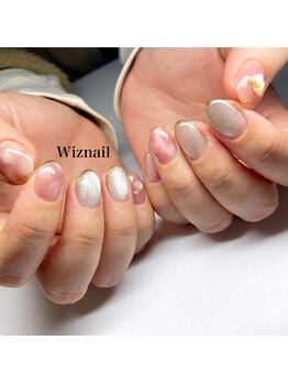 先端にゴールドミラー