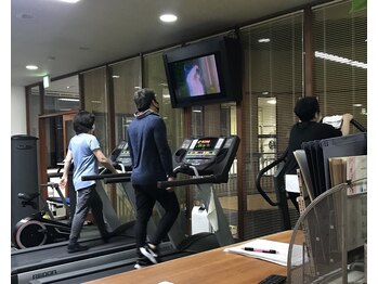 加圧スタジオ トップラン/有酸素運動で汗わかいてスッキリ