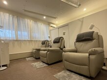 ヴィヴィ バイ セブンルックス(vivi by 7LOOKS)の雰囲気（半個室でゆったりくつろげるアイブース♪#マツパ#アイブロウ）