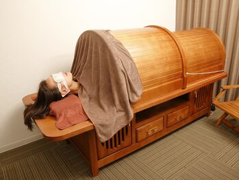 健楽/施術の様子*寝ながらよもぎ蒸し