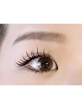 ナチュラル上品な目元にしたい