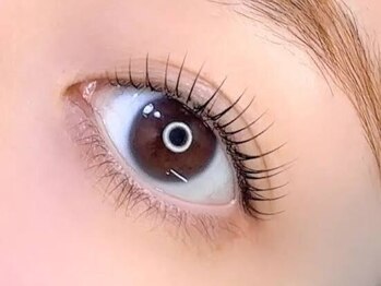 ニコ(nico)の写真/【駅からのアクセス良好◎】マスカラパーマで目元を引き立て、すっぴんでもくるんと可愛いまつ毛に♪