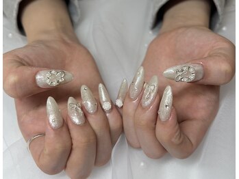 トウキョウパートナーズ イセサキ(TOKYO PARTNERS ISESAKI)/ホワイトラメネイル