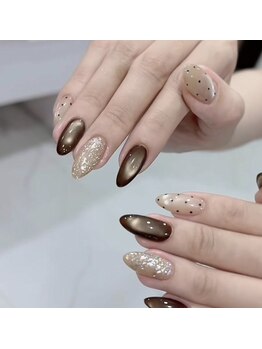 アミネイル(Ami Nail)/ワンホンガーリーネイル