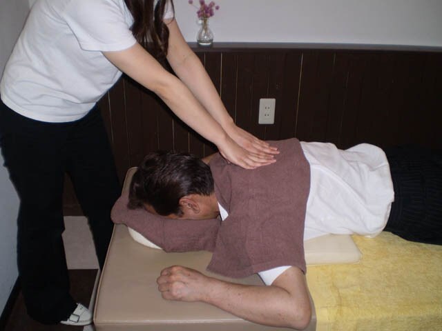 【日々の疲れに】全身もみほぐし　60分 \5,720→￥4,990