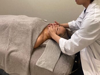 ハリモア(HARIMORE)/小顔矯正で【美顔造形】