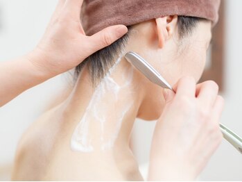 ヒロコ(HIROCO)の写真/<歴25年以上★ベテラン理容師施術>プロによるシェ-ビングでザラザラ解消&ト-ンUP!【ブライダル1dayコ-ス】