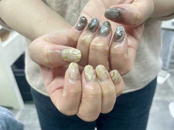 イビズ 新宿店(eviz)/ちぐはぐネイル