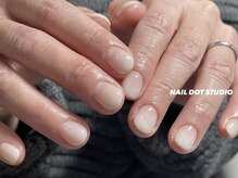 ネイルドットスタジオ 堺筋本町(NAIL DOT STUDIO)/白グラデーション