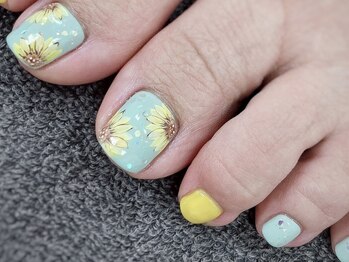 夏ひまわりネイル