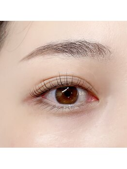 ラヴィータエベッラ(La Vita e Bella)/似合わせまつげパーマ