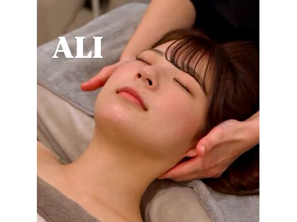 アリ(ALI)の写真