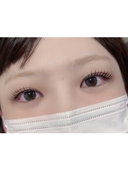 ナチュラル上品な目元にしたい