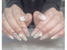 ハラ(Hara)/ホワイト　バラ　チェック