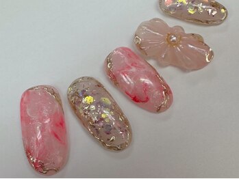 ヒカルネイル(HIKARU NAIL)の写真/【新横浜駅徒歩30秒】乙女心をくすぐる可愛い空間のサロンでお待ちしています♪駅チカ×リーズナブル★