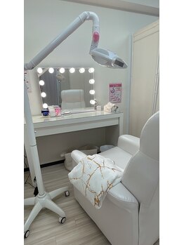 エクシアホワイトニング 徳島店/ホワイトニング施術スペースA１