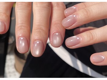 モモネイル(momonails)の写真/カラーバリエーションは驚きの1000色以上！大人の女性にぴったりの上品なニュアンスネイルを提案◎