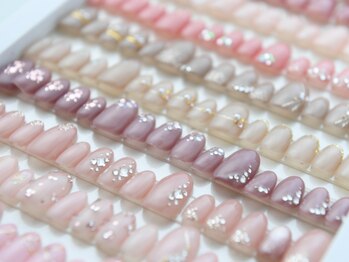 ネイルサロンブラン(nail salon BLANC)の写真/【パラジェルベース使用】指先を美しく見せるデザインばかりご用意。繊細かつ上品なネイルで映える指先に。