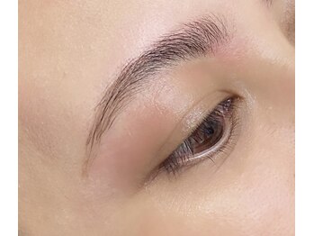 ネイル アンド アイラッシュ グレイス(Grace)/ハリウッドブロウリフト(HBL)