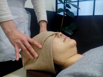 洪福寺鍼灸療院/頭部フェイシャルマッサージ