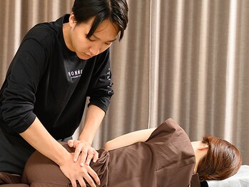 身体のホンネ 関内院の写真/(希少のナーブスコープ導入店)神経の反応を見ながら、骨の調整で痛み緩和に◎