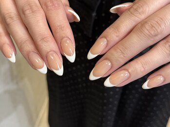 燈乃工房 三重鈴鹿本店(あかりのこうぼう)/王道白フレンチ