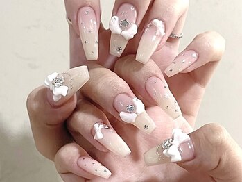 リスネイルズサロン 代々木(Risu Nails Salon)の写真/長さ出しで華やかさUP!魅せる指先に♪憧れの美しく長い指先を実現します◎