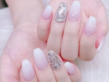 ピュール(Pur)の写真/丁寧なケアで長持ち美爪に◎こだわりの甘皮ケアで仕上がりもキレイに、シンプルネイルでも映える美爪へ♪
