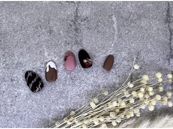 ネイル バズ(NAIL BUZZ)/初回ソフトジェルオフ込15000円