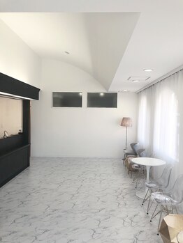 ムーア(Muuua)/受付・待合スペース