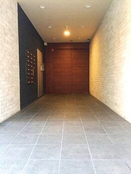 ハセミキ(Hase Miki)/オートロックの扉