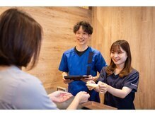 キンマク 柏院(KINMAQ)/受付にて次回のご予約取り