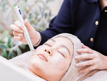 Clock 松井山手店の写真/【話題のレモンボトル導入】フェイスラインを徹底ケアして憧れの小顔へ♪自分史上最高の自信が持てる肌へ