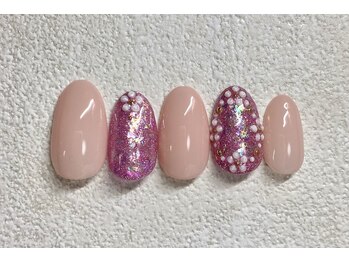 サビーハネイル(Sabiiha nail)/フラワー囲みネイル