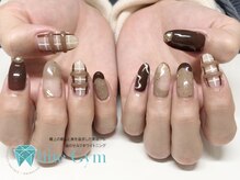 ホワイトジム(White Gym)/持ち込みデザインネイル