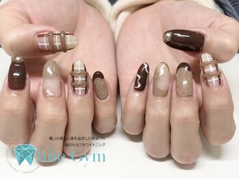 ホワイトジム(White Gym)/持ち込みデザインネイル