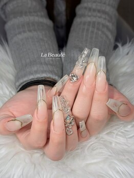 ラボーテスパ(LA BEAUTE SPA)の写真/憧れのロングネイルで指先美人に♪長さも形もこだわって、理想のデザインを楽しんで☆