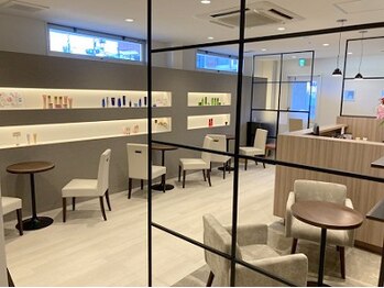 ヤクルトフェイシャルサロン 上田/広々とした店内♪