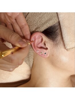 アンジール(ANJIR)/耳ツボ施術