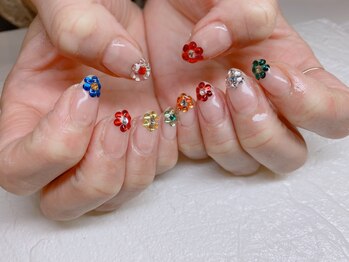 ネイルキュート アンド クールラッシュ 亀有店(nailcute & CoolLash)/お花ストーンネイル♪