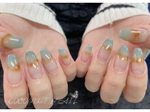 ココナッツネイル/ニュアンスネイル