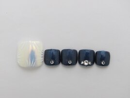 フットネイルやり放題　6600円