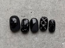 クロ(CULO)/オールブラックデザイン