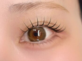 ニクシーアイブティック(Nixie Eye Boutique)の写真/福岡・天神南で似合うマツエク♪目の形に合わせた束感・垢抜けデザインをご提案