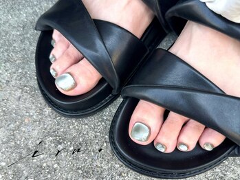 ジュベネイル 臼杵店(juve.nail)の写真/【リニューアルオープン】足先まで気を抜かない♪フットネイル！お仕事上ハンドネイルができない方にも◎