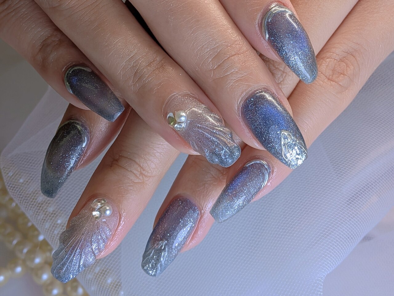 2025年-2026年冬トレンド】マーメイド ハンドのネイルデザイン集｜人気