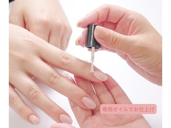 グラシナ なんば店/専用オイルでのお仕上げ